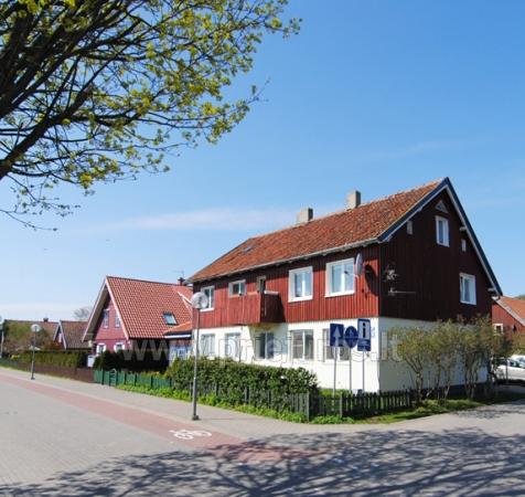 Ferienwohnung im Zentrum von Nida. Erdgeschoss, Innenhof-Terrasse