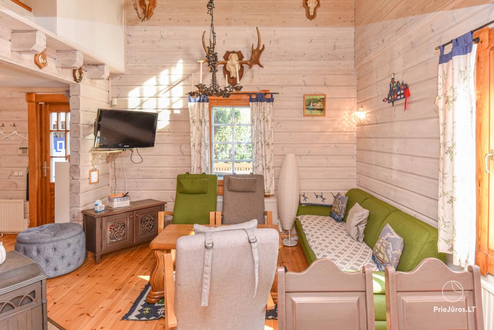 Villa Erika in Nida Zentrum - Blockhaus mit einem Hof und Terrasse