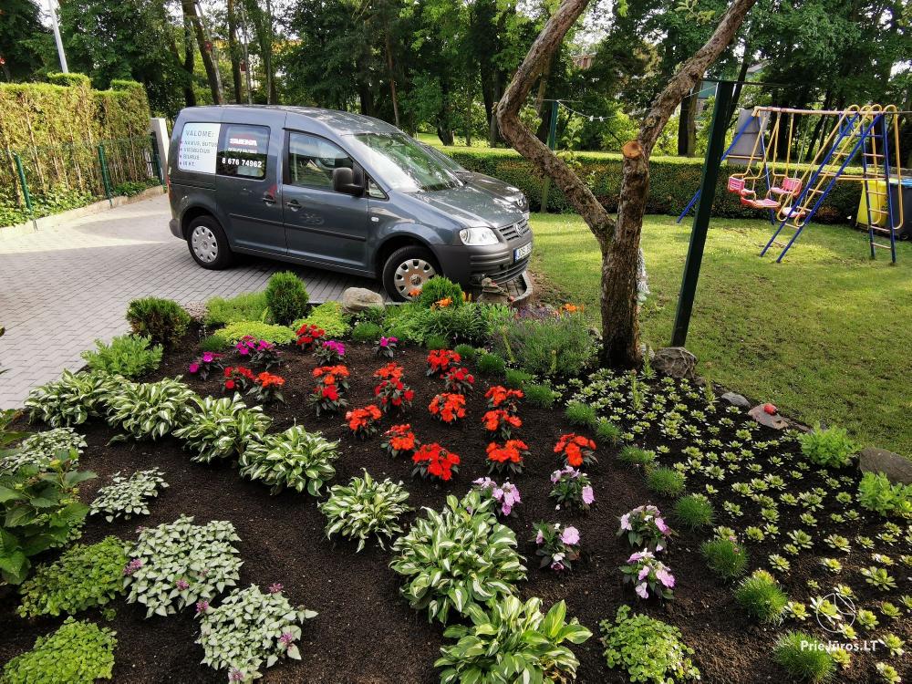 Zimmer mit Annehmlichkeiten in Palanga: Garten, Grill, Schaukeln