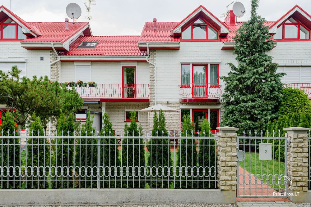 Gemütliches Ferienhaus Family Inn mit Terrasse