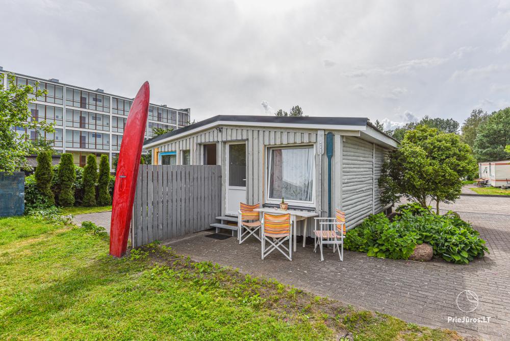 Ferienhütten, Wohnwagen, Platz für Zelte und Wohnmobile in Sventoji - Camping Kapitonas