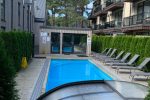 Zwei Ferienhäuser mit Swimmingpool zu vermieten Čiki-Puki Pajūrys