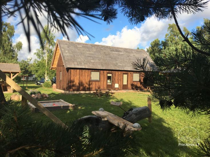 Ferienhäuser zu vermieten und Camping in Pape Lurki. Zum Meer - 100 Meter