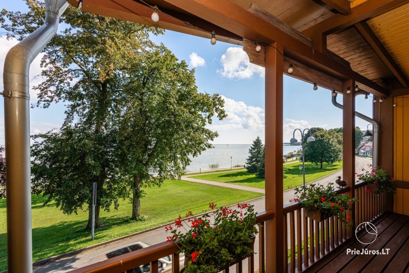 „Anties namai“ mit großer Terrasse mit Blick auf die Lagune