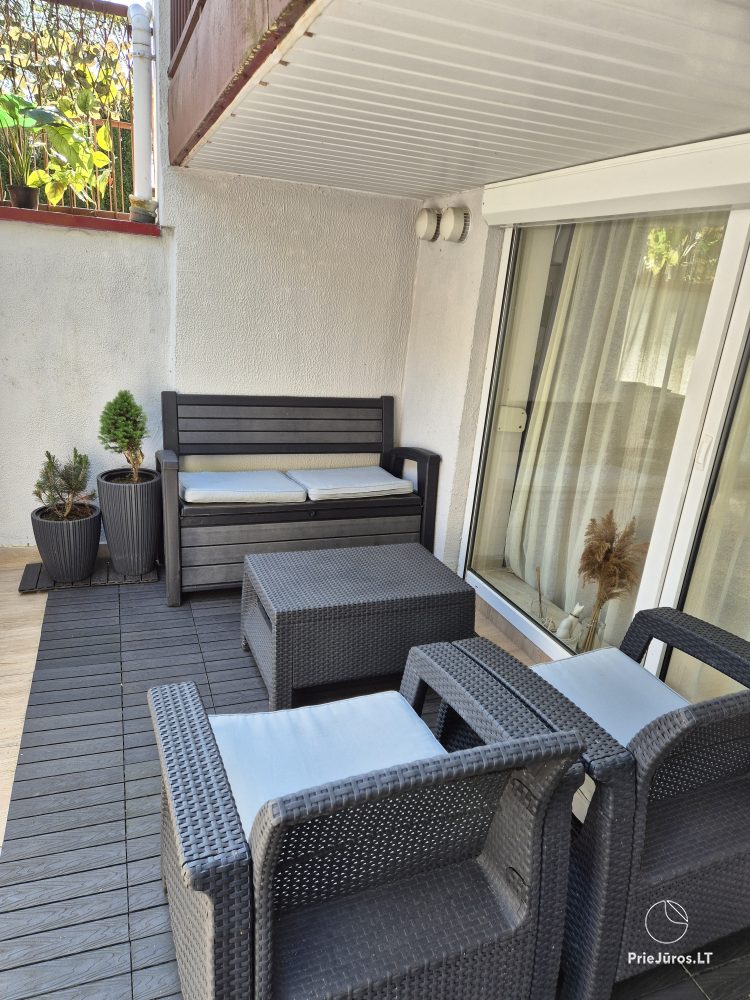 Wohnung mit Balkon und Terrasse im Zentrum von Sventoji zu vermieten