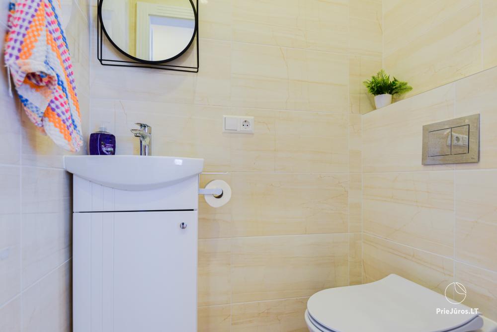 Geräumige, neue Wohnung Melyna jura mit Terrasse und Gartenmöbeln