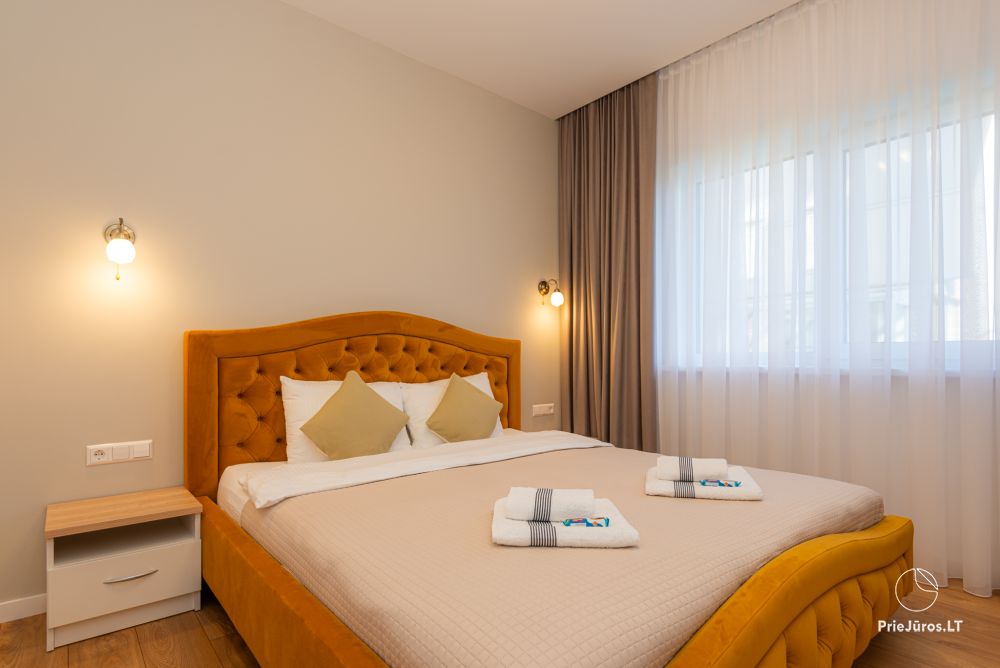 Geräumige, neue Wohnung Melyna jura mit Terrasse und Gartenmöbeln