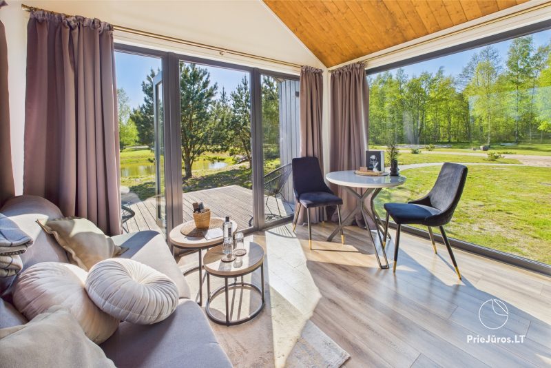 Erholungskomplex „Pazust Priedēs“ mit Designer-Ferienhäusern und SPA