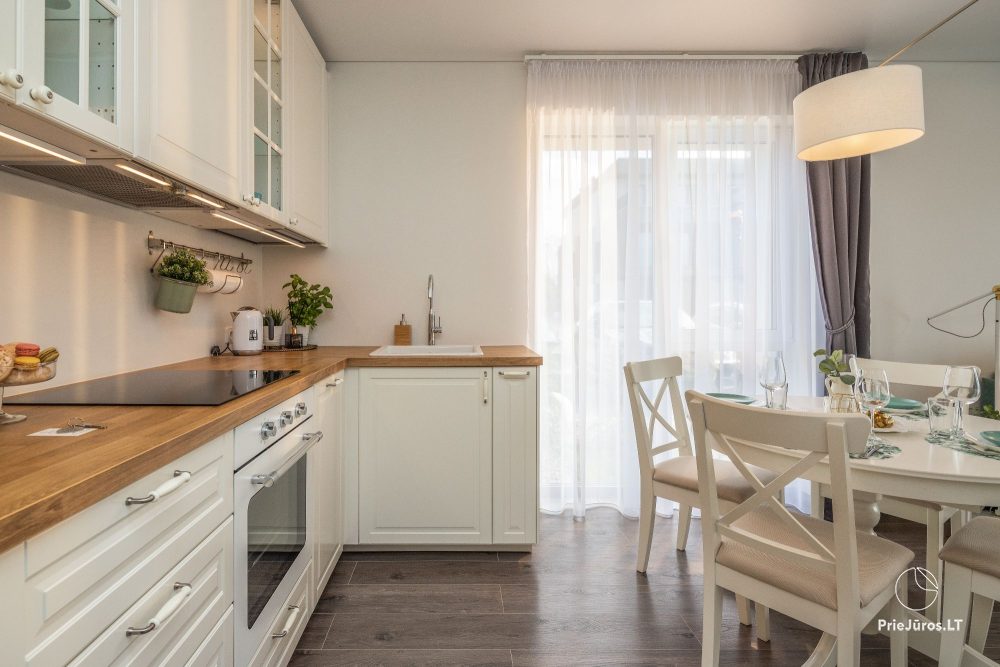 Sea House - Mano jūra 2, Kunigiškiai – Apartments im Erdgeschoss, Pool im Komplex