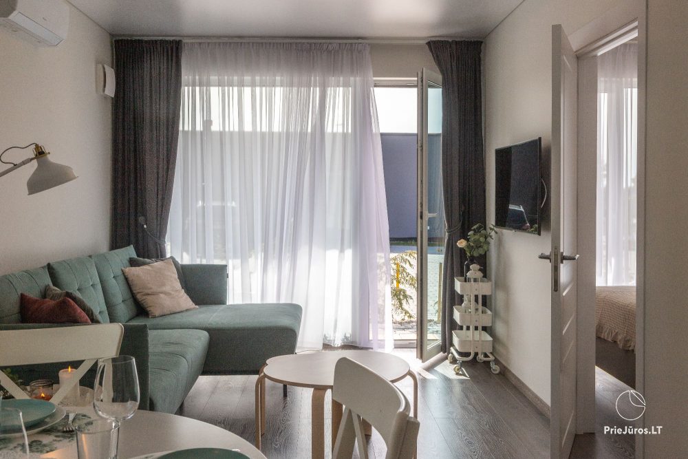 Sea House - Mano jūra 2, Kunigiškiai – Apartments im Erdgeschoss, Pool im Komplex