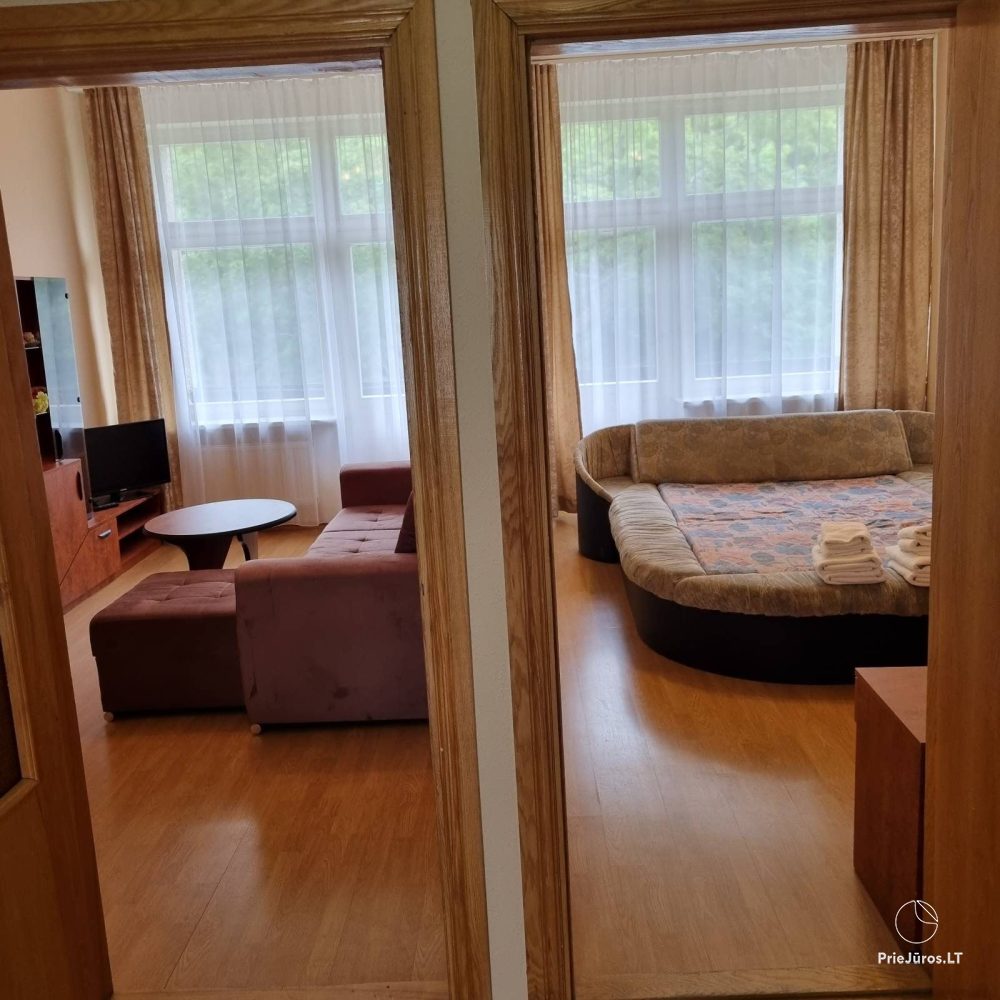 Rast im Zentrum von Palanga, neben der Kirche