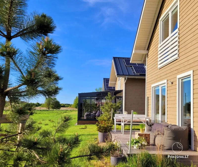 Zwei gemütliche Häuser in Šventoji: SunnyHouse und Baltic Breeze House