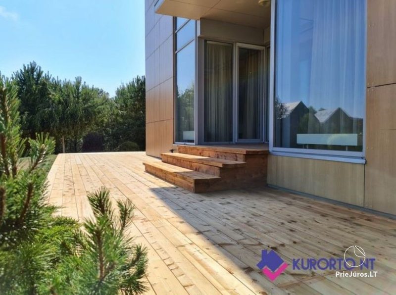 Komplett möblierte 3-Zimmer-Wohnung mit Terrasse