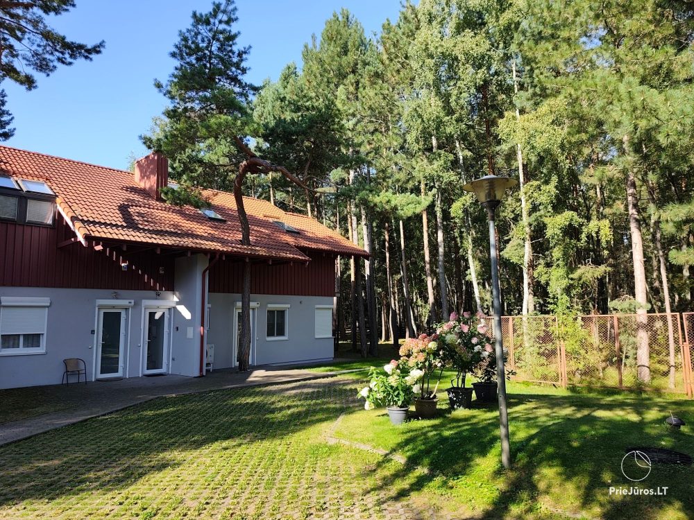 „Pušies namai“ in Nida nahe dem Meer