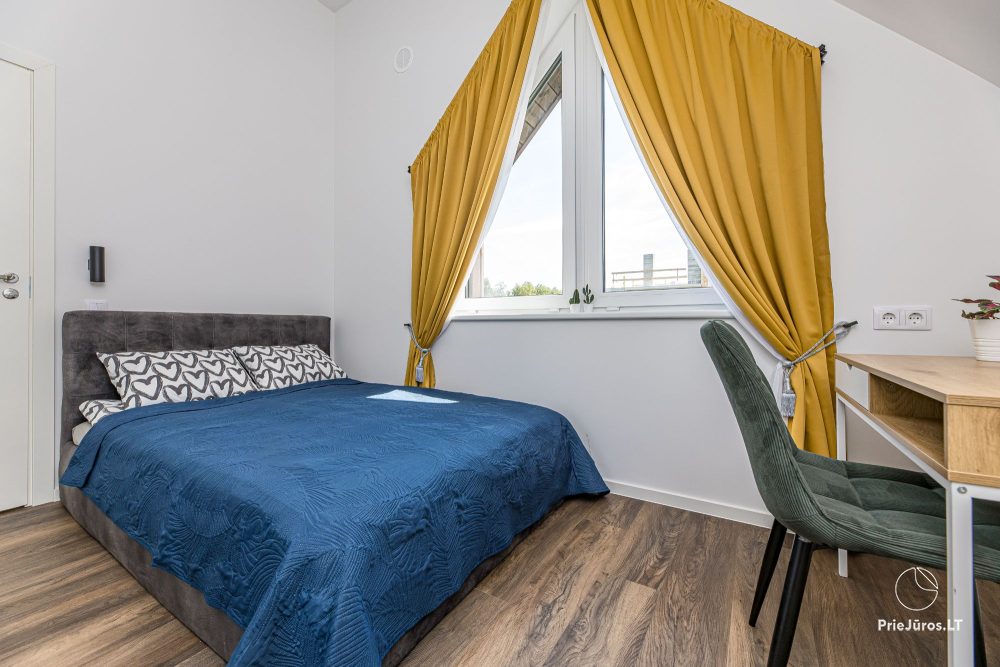 Jūržolė Home twins 1-2 – Kunigiškiai – zwei Sechs-Personen-Ferienhäuser mit Pool im Hof, Meer 600m