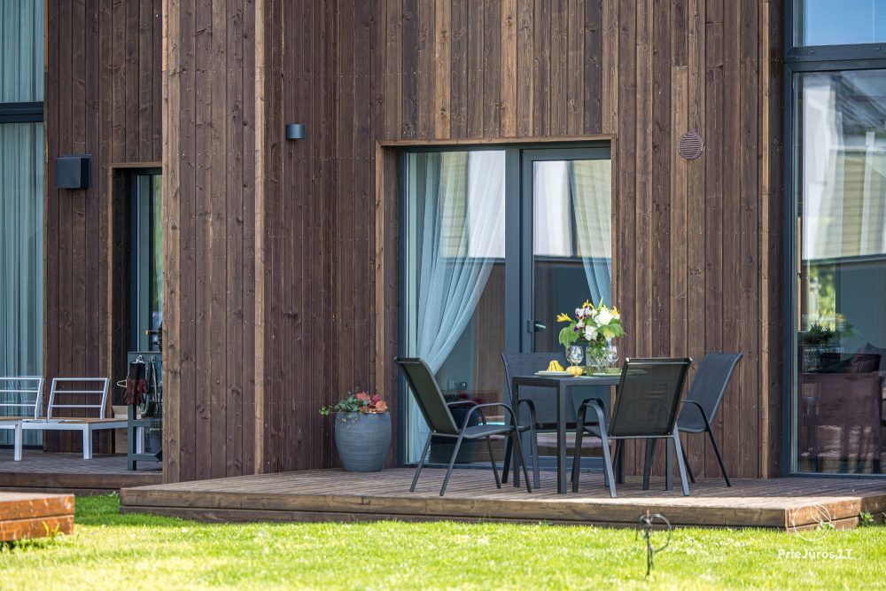 Jūržolė Home twins 1-2 – Kunigiškiai – zwei Sechs-Personen-Ferienhäuser mit Pool im Hof, Meer 600m