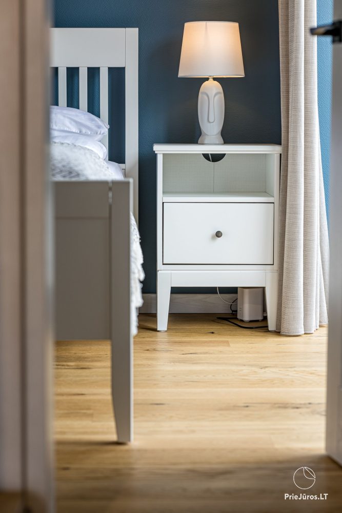 Hausvermietung ‚Flaghouse‘ in Svencelė – ein einzigartiger Ort für Erholung für sechs Personen, 3 Schlafzimmer, 2 Terrassen, Grill