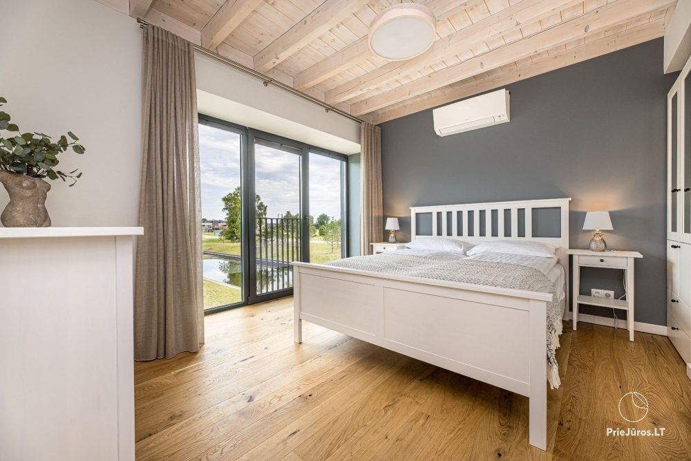 Hausvermietung ‚Flaghouse‘ in Svencelė – ein einzigartiger Ort für Erholung für sechs Personen, 3 Schlafzimmer, 2 Terrassen, Grill