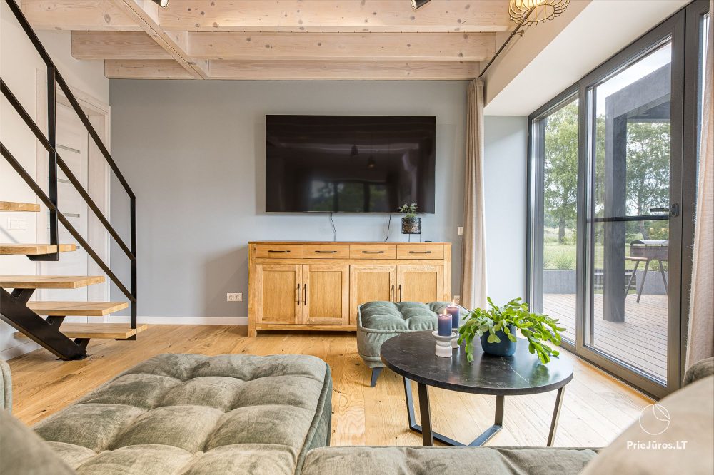 Hausvermietung ‚Flaghouse‘ in Svencelė – ein einzigartiger Ort für Erholung für sechs Personen, 3 Schlafzimmer, 2 Terrassen, Grill