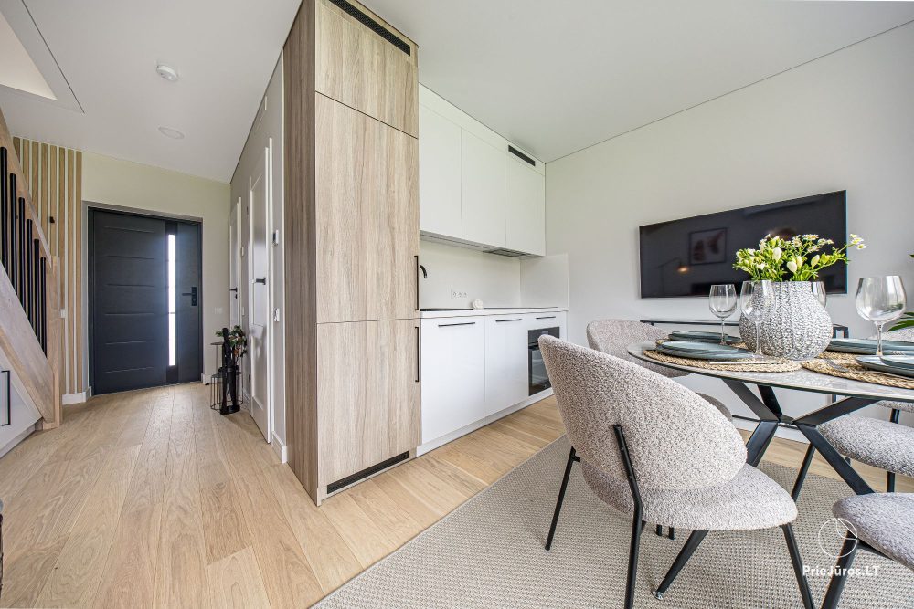 Fabula home - Monciškės - 2-Zimmer, geräumiges Cottage mit Terrasse für vier Personen im neuen J7 Beržas-Komplex mit Pools, Saunen und Grill