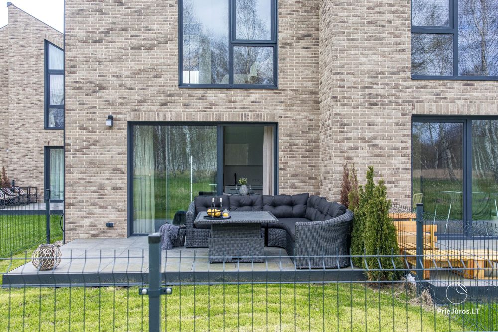 Fabula home - Monciškės - 2-Zimmer, geräumiges Cottage mit Terrasse für vier Personen im neuen J7 Beržas-Komplex mit Pools, Saunen und Grill