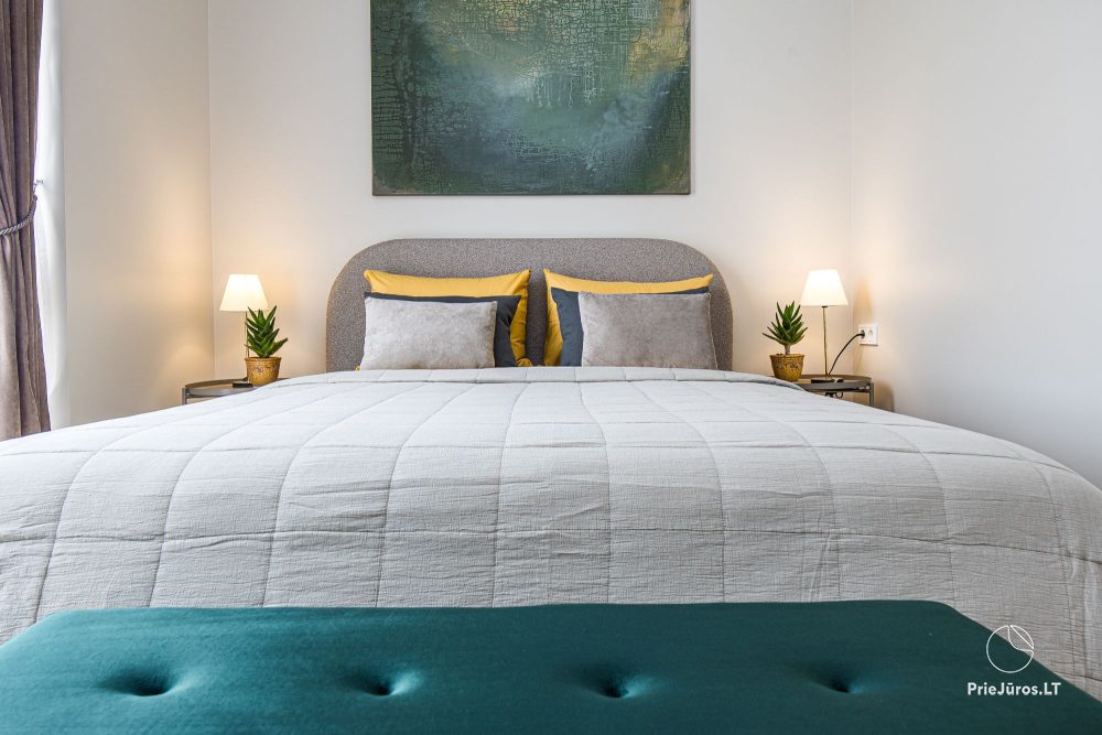Lyrika home - in Monciškės - geräumiges Stadthaus mit 2 Schlafzimmern und Terrasse für vier Personen, im neuen Viertel J7 Beržas mit Pools, Saunen und Grill