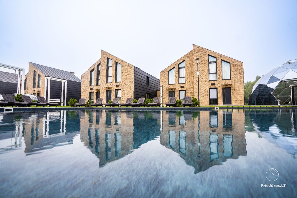 Lyrika home - in Monciškės - geräumiges Stadthaus mit 2 Schlafzimmern und Terrasse für vier Personen, im neuen Viertel J7 Beržas mit Pools, Saunen und Grill
