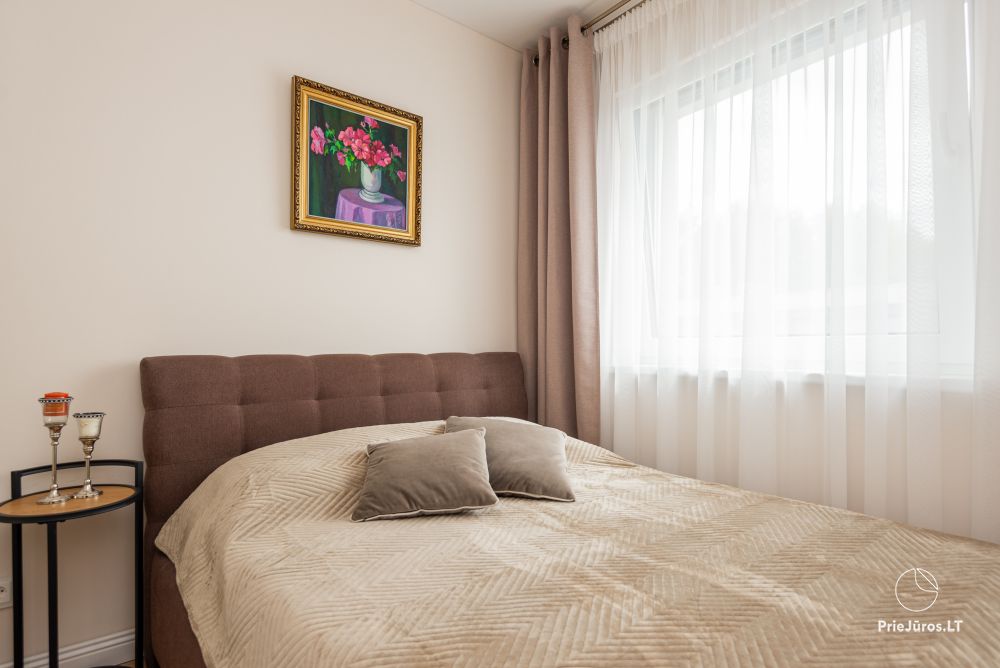 Apartment mit zwei Schlafzimmern in der Gegend von Vanagupe