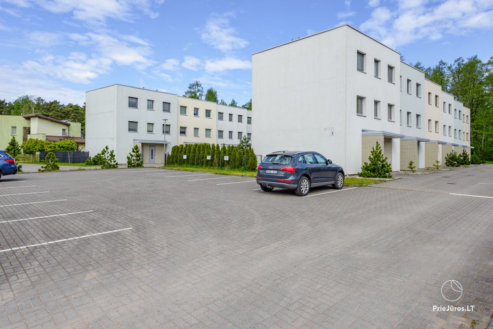 Apartment mit zwei Schlafzimmern in der Gegend von Vanagupe