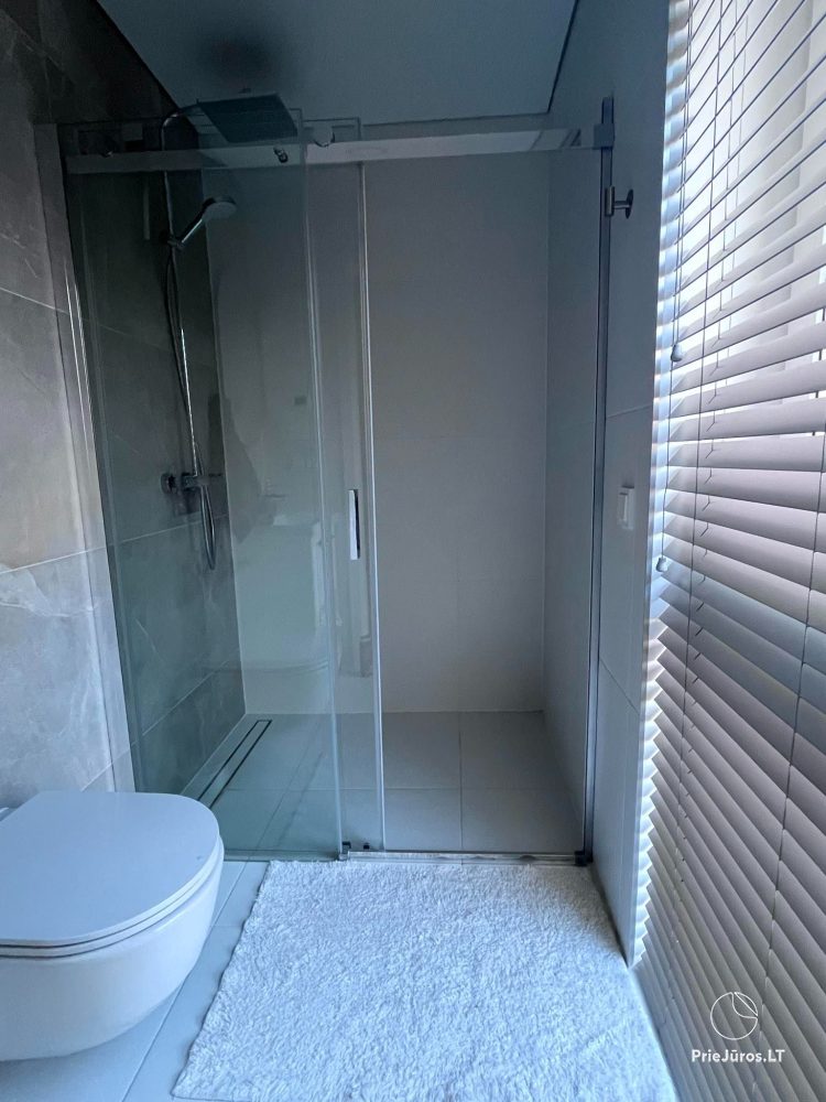 Ferienhaus in Monciskes, im Komplex J7. Beheizter Pool, Bad, Sonnenliegen