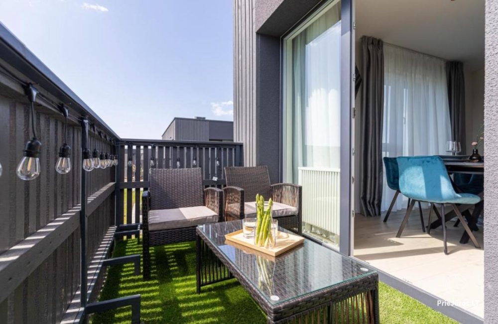 Blue apartment, Mano jura 3, Kunigiskiai