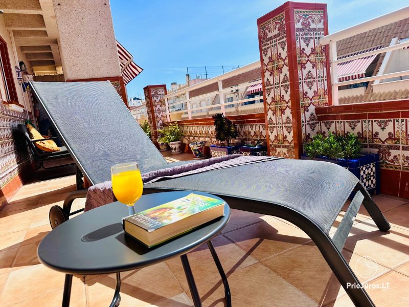 Wohnung mit großer Terrasse und Pool in Alicante