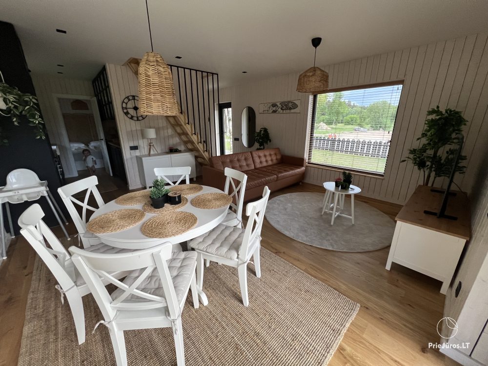 Geräumiges (80 m²) Haus mit drei Schlafzimmern in Sventoji. Für 2-3 Familien, bis zu 10 Personen