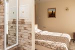 Oak Villa, separate 2-Zimmer-Wohnung mit eigener Terrasse/Pavillon.