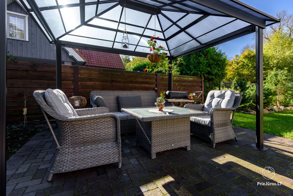 Oak Villa, separate 2-Zimmer-Wohnung mit eigener Terrasse/Pavillon.