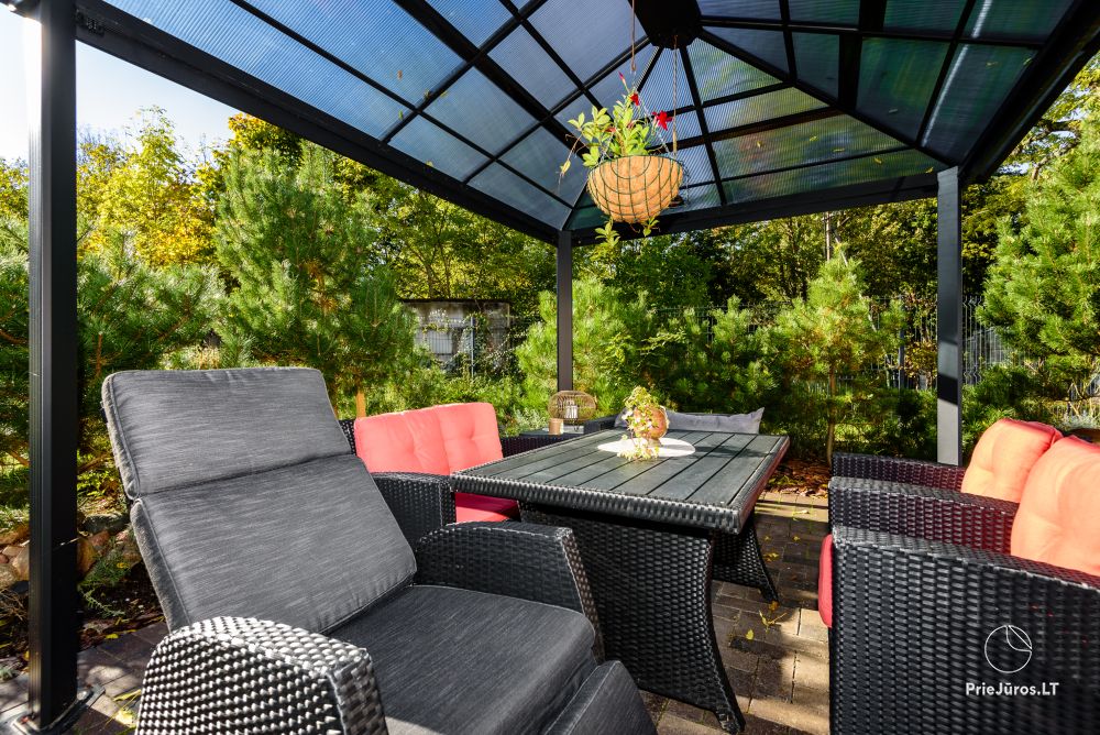 Oak Villa, separate 2-Zimmer-Wohnung mit eigener Terrasse/Pavillon.