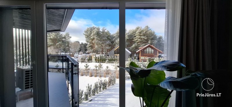 Apartments „Sei aktiv“ mit geräumigem Balkon und Blick auf den Kiefernwald