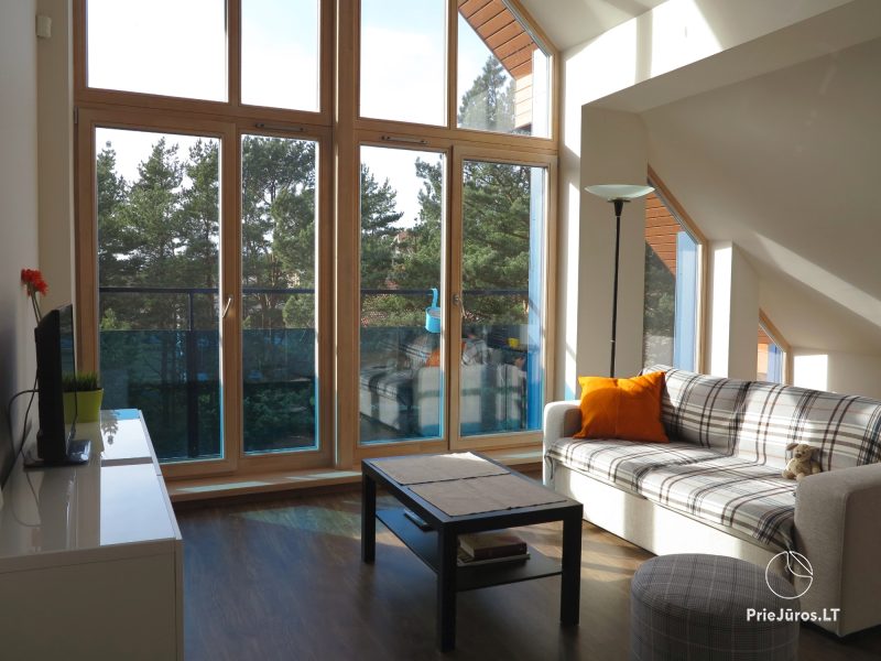 Apartment mit Blick auf den Pinienwald