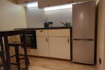 Im Erdgeschoss (Keller), 16 qm zu vermieten. Zimmer - 3
