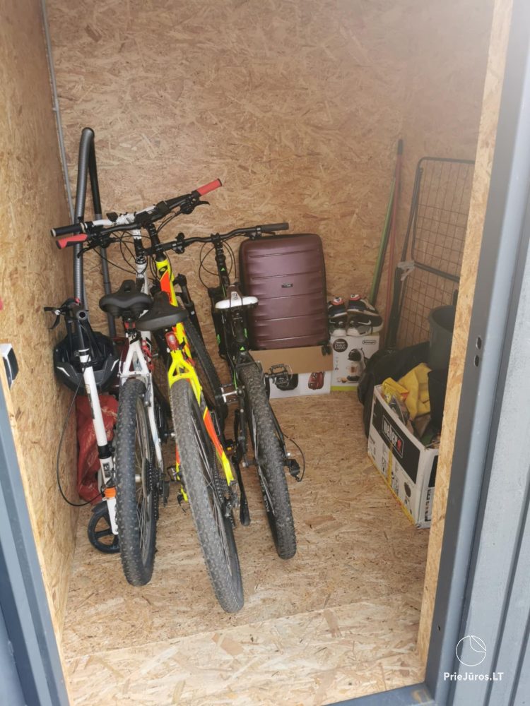 2-Zimmer-Wohnung zu vermieten mit privater Terrasse, Parkplatz, Abstellraum.