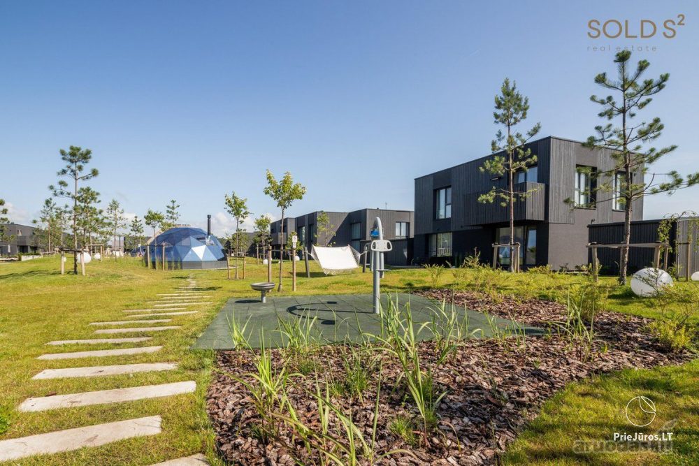 2-Zimmer-Wohnung zu vermieten mit privater Terrasse, Parkplatz, Abstellraum.