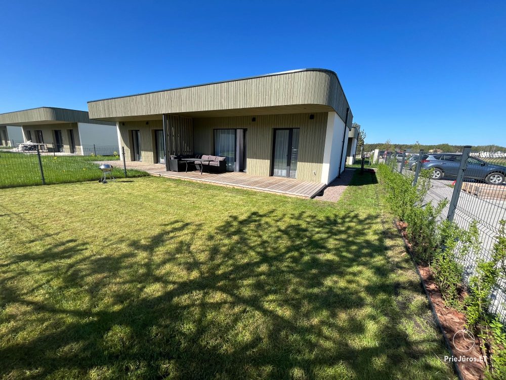 Einstöckiges Ferienhaus „Brauni Modern“ in Kunigiškiai