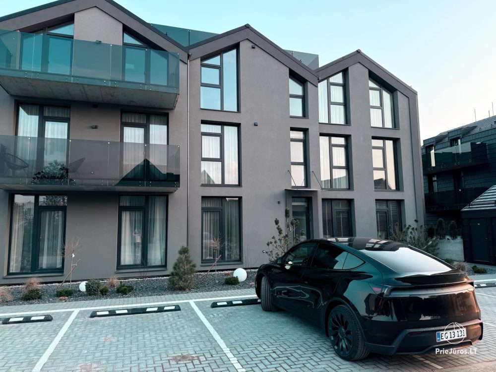 „Alaïa“ Apartments in Kunigiškiai mit beheiztem Pool und Whirlpool