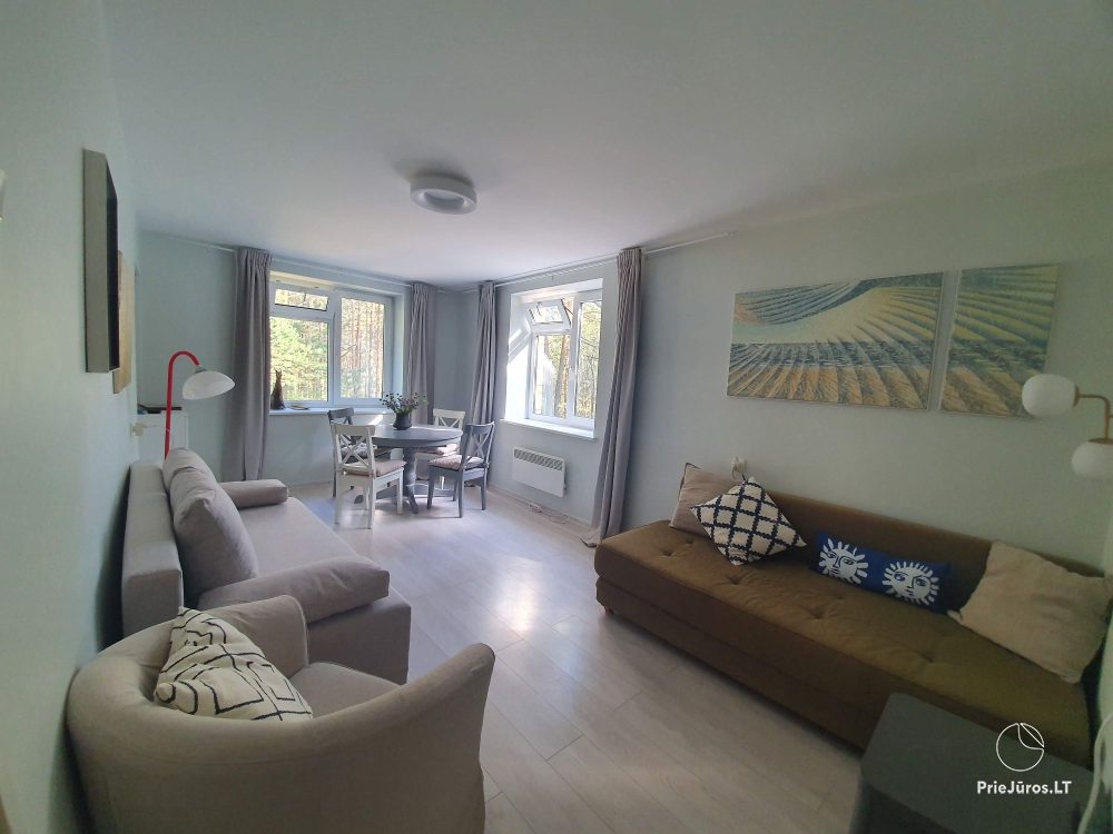 2-Zimmer-Apartments in Nida nahe dem Wald, separater Eingang, Innenhof