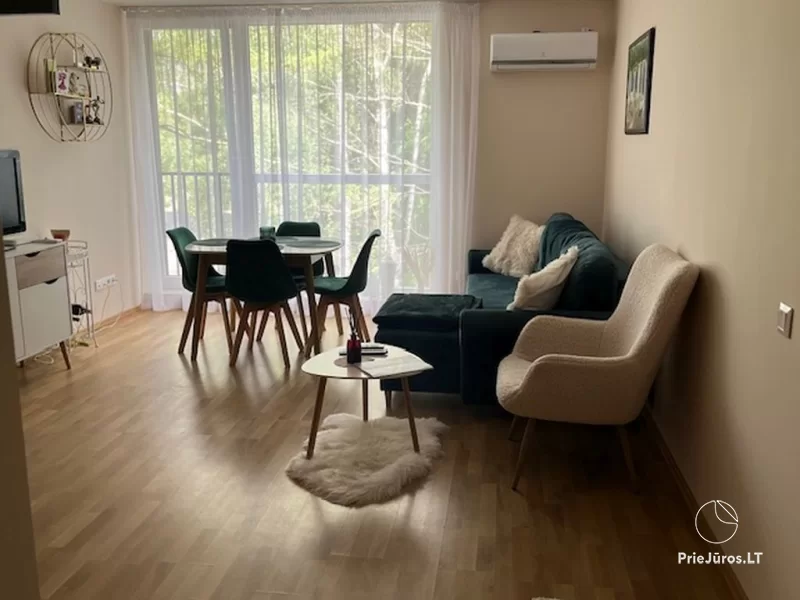 Für den gesamten Monat AUGUST ist eine Wohnung auf 2 Etagen zu vermieten, 800 m vom Meer entfernt