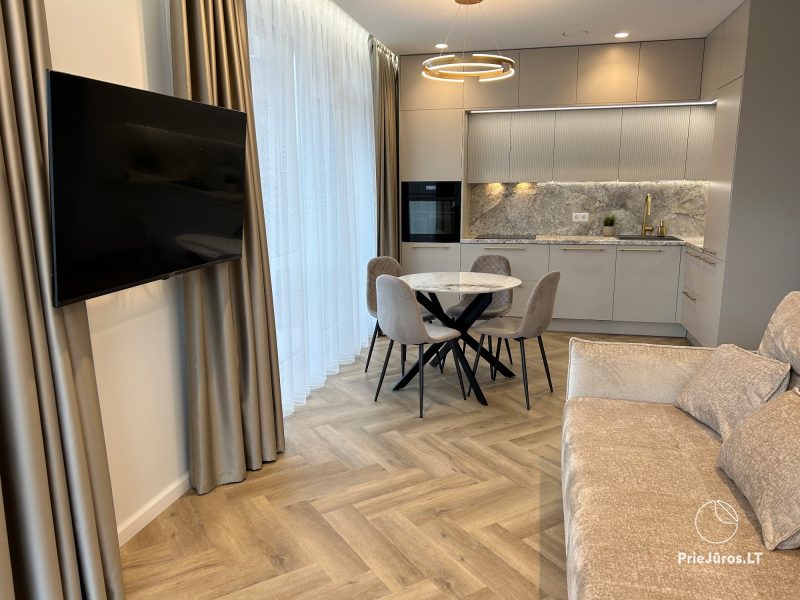 Park Apartments im Zentrum. Neue, gemütliche 3-Zimmer-Wohnung mit Seeblick, in der Nähe der Altstadt.