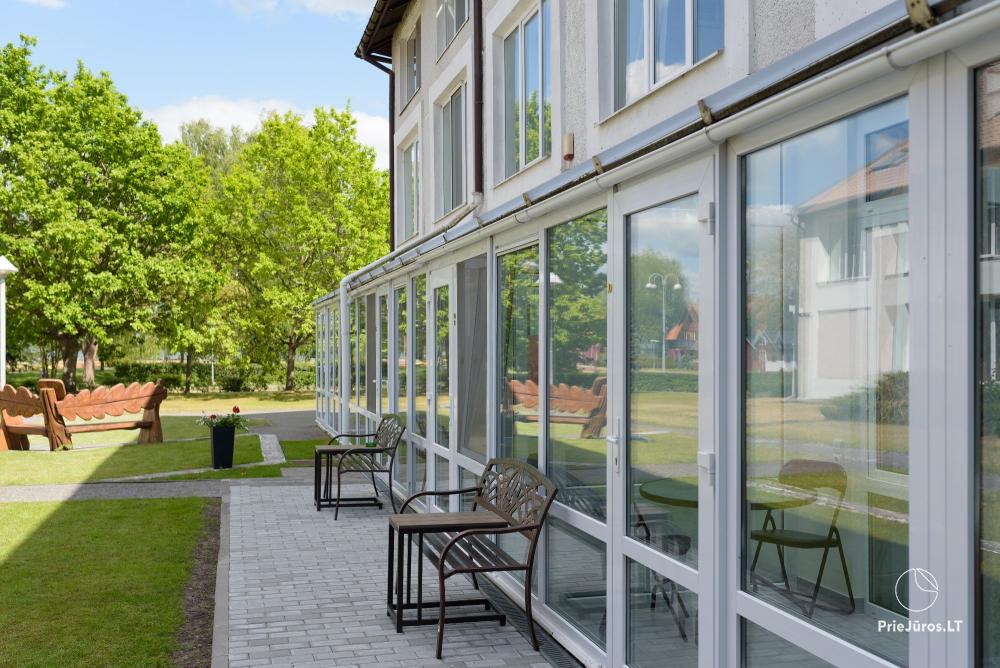1–3-Zimmer-Ferienwohnungen in Juodkrante Prie Azuolo – separate Eingänge, Küchen, Terrassen
