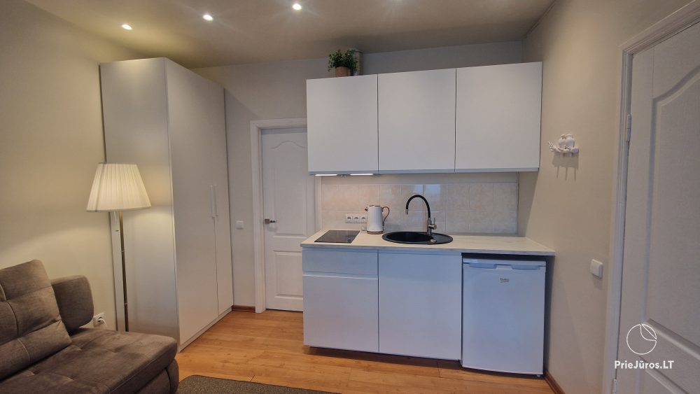 1 und 2 Zimmer Apartments in Nida. Das Erdgeschoss, 500 Meter zum Meer