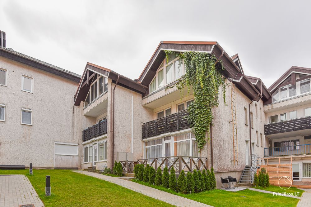 1 und 2 Zimmer Apartments in Nida. Das Erdgeschoss, 500 Meter zum Meer