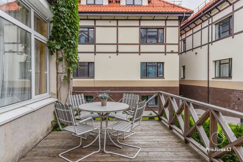 1 und 2 Zimmer Apartments in Nida. Das Erdgeschoss, 500 Meter zum Meer